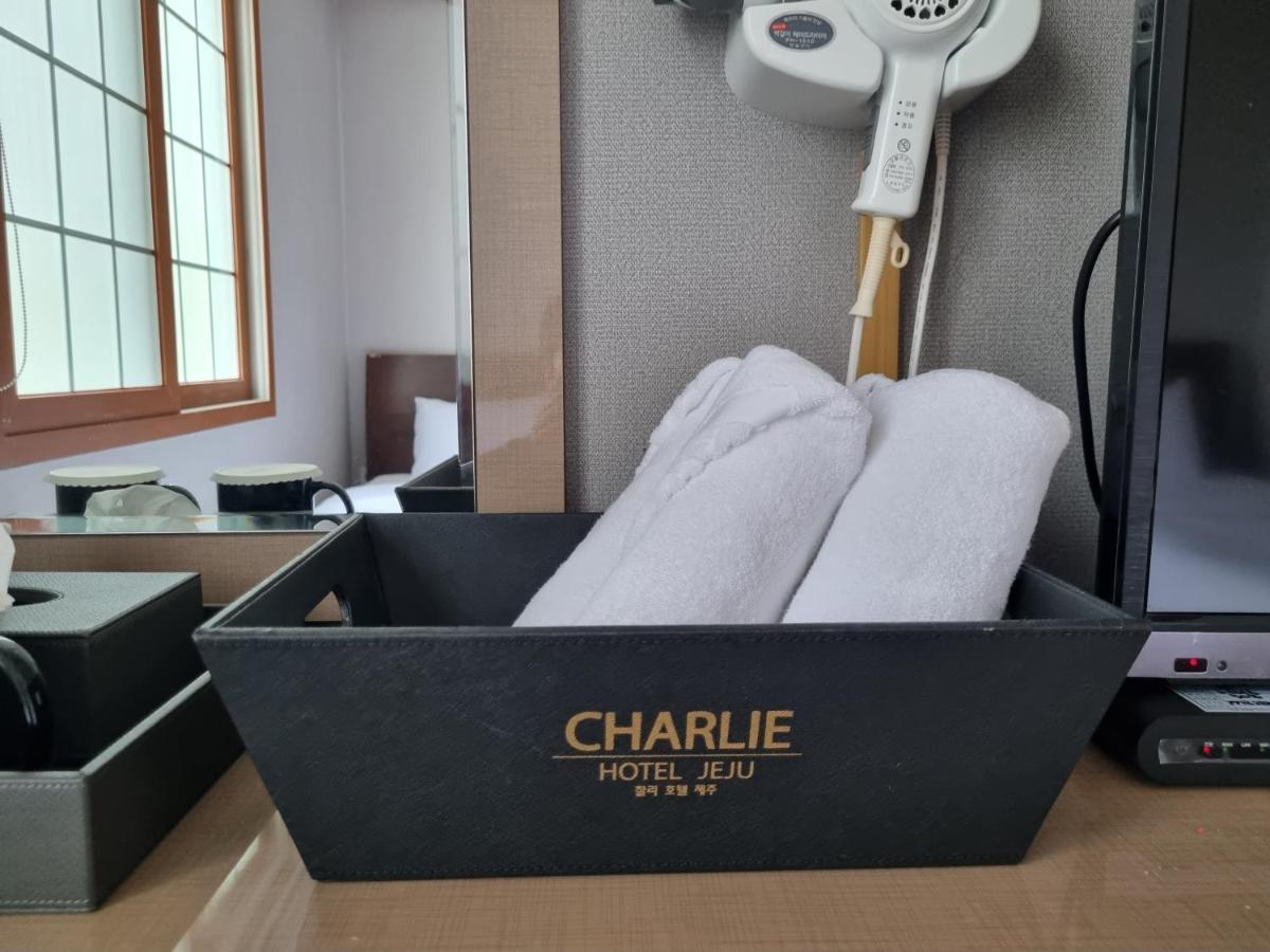 Charlie Hotel Jeju Buitenkant foto